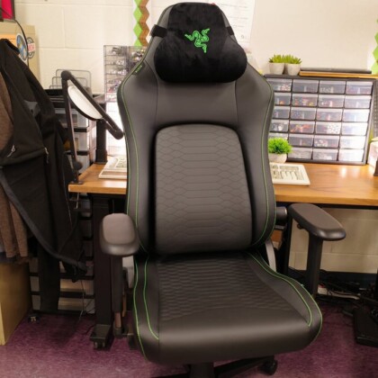 Razer Iskur V2