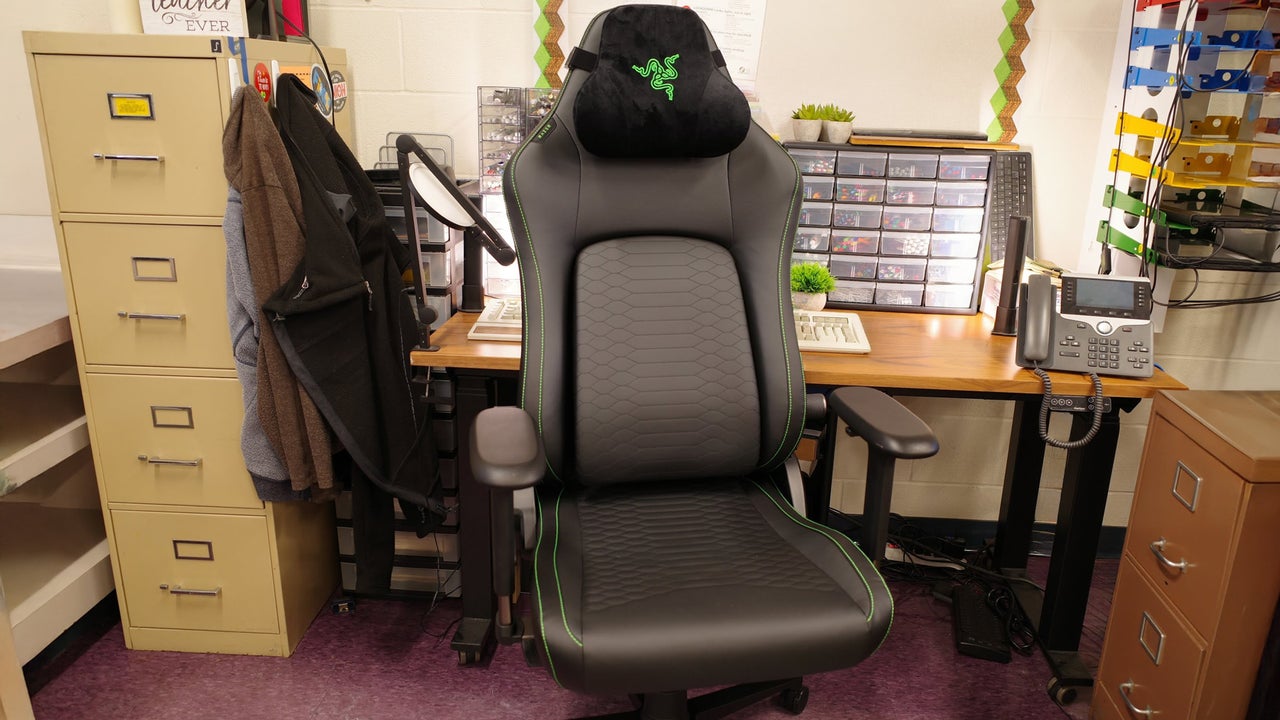 Razer Iskur V2